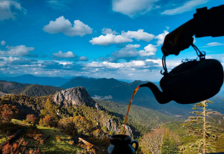 麗江古老神秘的阿納國徒步之旅之麗江玉龍石頭鄉桃花村！