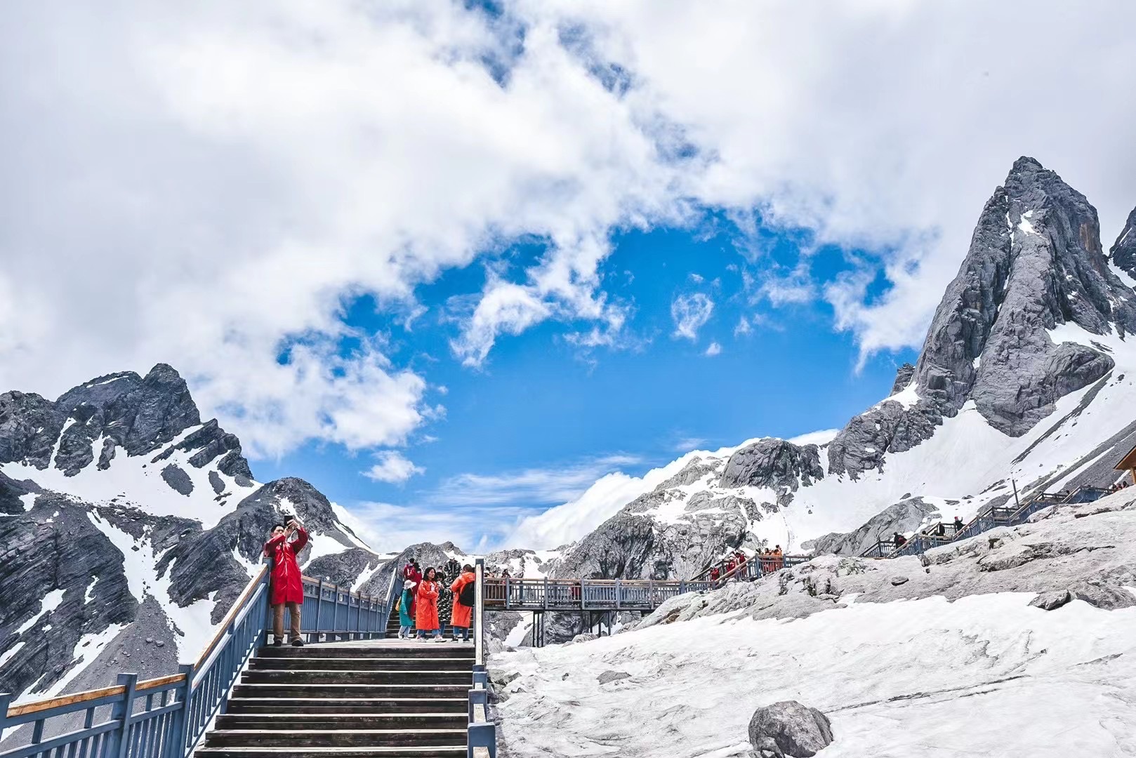 令人震撼的玉龍雪山旅游風景區，風景迤邐，美妙絕倫，讓人心之向往！