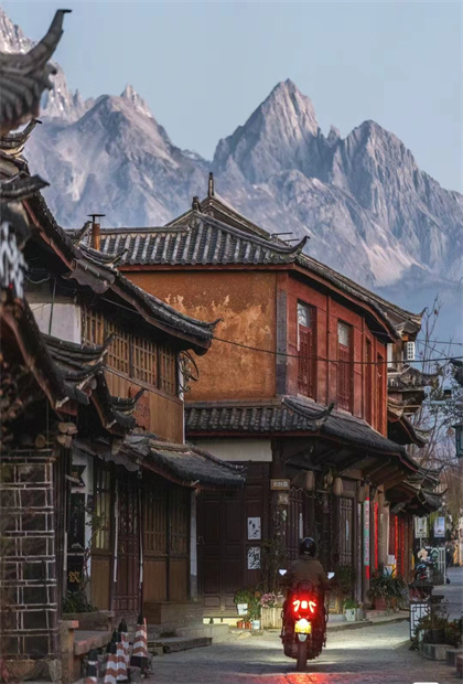 麗江策劃公司：比起麗江古城!我更愛這座玉龍雪山下的小鎮